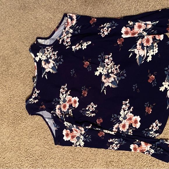 Rue21 floral top - Picture 3 of 4